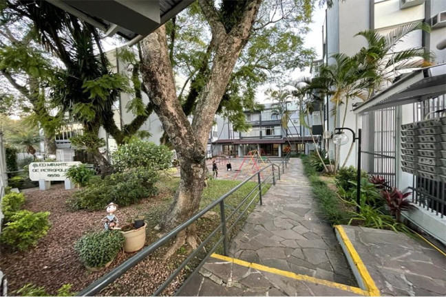 Imagem Imóvel com 1 Quarto à Venda,  em Petrópolis - Porto Alegre