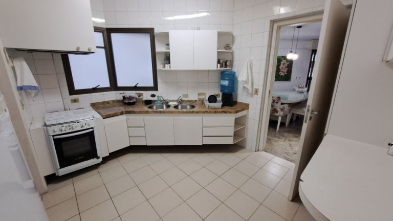 Imagem Imóvel com 3 Quartos à Venda, 160 m² em Pitangueiras - Guarujá Imagem Imóvel com 3 Quartos à Venda, 160 m² em Pitangueiras - Guarujá