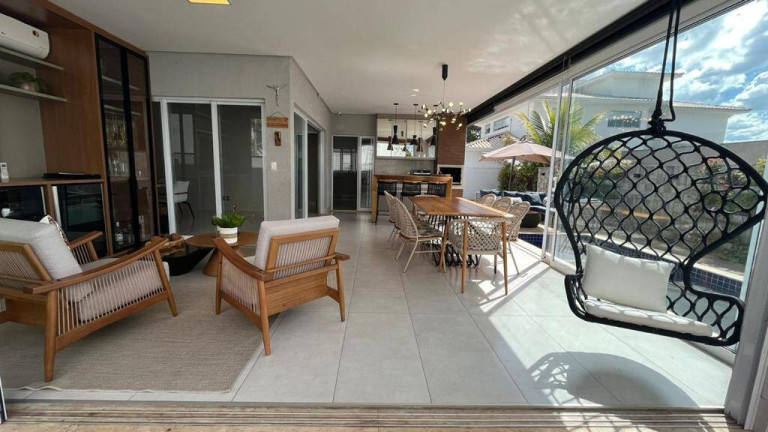 Imagem Casa com 3 Quartos à Venda, 255 m² em Alphaville Flamboyant Residencial Araguaia - Goiânia Imagem Casa com 3 Quartos à Venda, 255 m² em Alphaville Flamboyant Residencial Araguaia - Goiânia