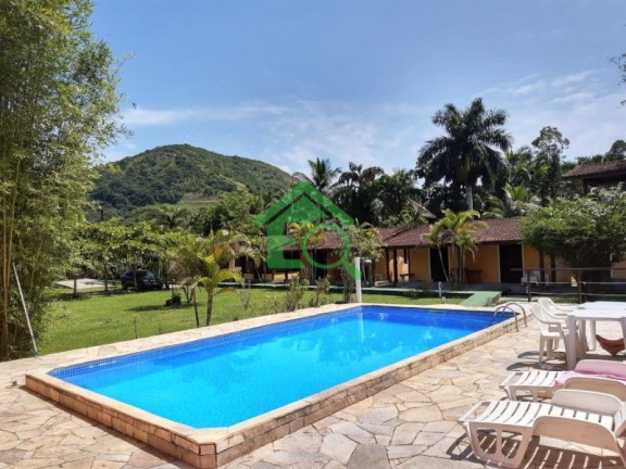 Casa com 6 Quartos à Venda, 200 m² em Sertão Do Camburi - São Sebastião