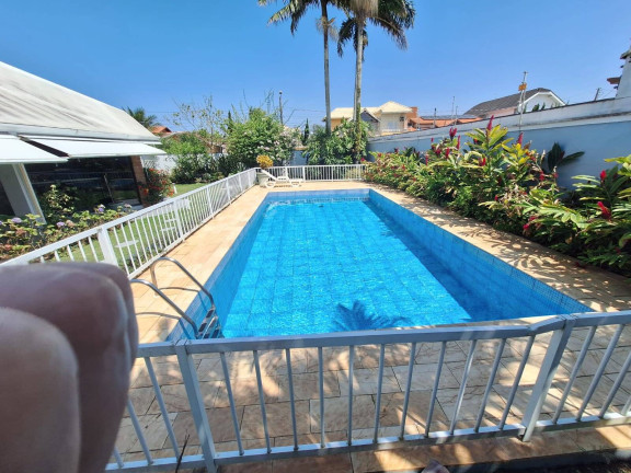Casa com 4 Quartos à Venda, 780 m² em Parque Turístico - Peruíbe