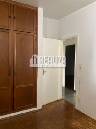 Imagem Casa com 3 Quartos à Venda, 300 m² em São Benedito - Uberaba Imagem Casa com 3 Quartos à Venda, 300 m² em São Benedito - Uberaba