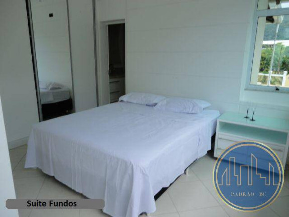 Imagem Casa com 4 Quartos para Temporada, 463 m² em Estaleiro - Balneário Camboriú Imagem Casa com 4 Quartos para Temporada, 463 m² em Estaleiro - Balneário Camboriú