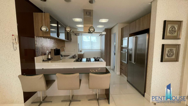 Imagem Apartamento com 3 Quartos à Venda, 130 m² em Centro - Balneário Camboriú Imagem Apartamento com 3 Quartos à Venda, 130 m² em Centro - Balneário Camboriú