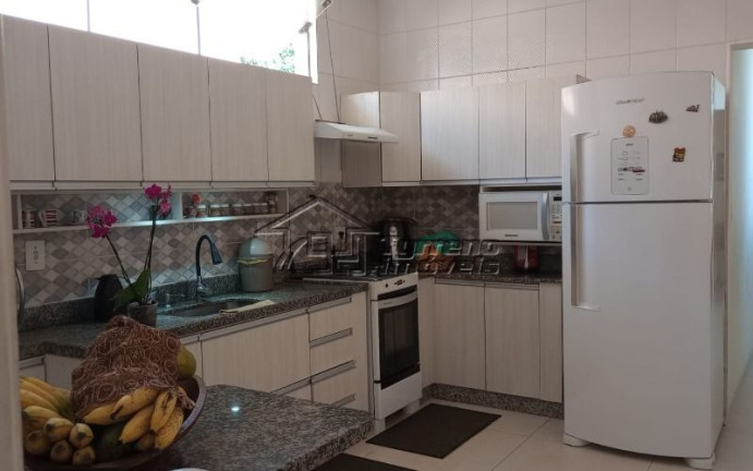 Imagem Casa com 3 Quartos à Venda, 245 m² em Centro - São Lourenço