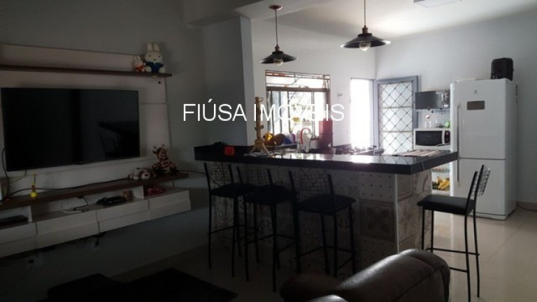 Casa com 3 Quartos à Venda,  em Centro - Brodowski