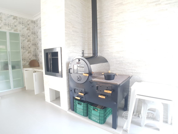 Imagem Casa com 3 Quartos à Venda, 314 m² em Floresta - Joinville