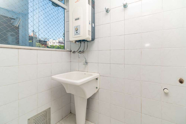 Imagem Imóvel com 2 Quartos à Venda, em Petrópolis - Porto Alegre Imagem Imóvel com 2 Quartos à Venda, em Petrópolis - Porto Alegre
