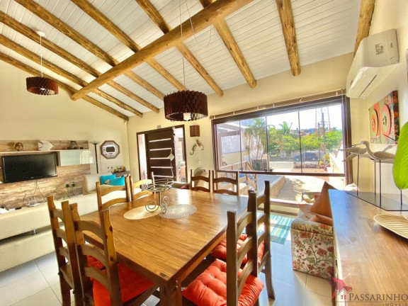 Imagem Casa com 4 Quartos à Venda, 300 m² em Praia Da Cal - Torres Imagem Casa com 4 Quartos à Venda, 300 m² em Praia Da Cal - Torres