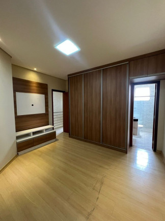 Imagem Casa com 3 Quartos à Venda, 130 m² em Nossa Senhora Do Carmo - Contagem