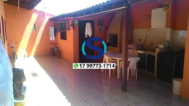 Imagem Casa com 4 Quartos à Venda, 320 m² em Centro - Ouroeste Imagem Casa com 4 Quartos à Venda, 320 m² em Centro - Ouroeste