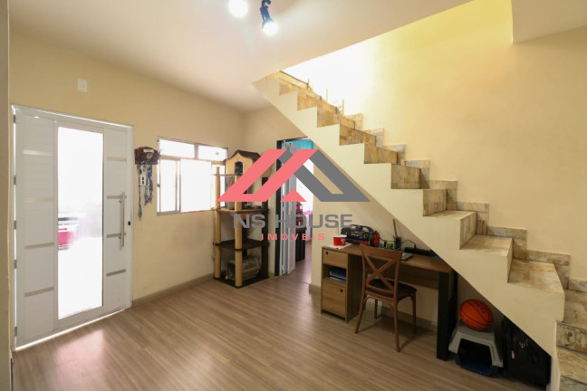 Imagem Casa com 3 Quartos à Venda, 161 m² em Santa Maria - Santo André
