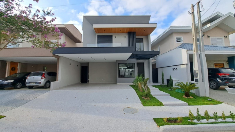 Sobrado com 4 Quartos à Venda, 269 m² em Urbanova - São José Dos Campos