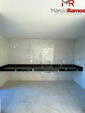 Imagem Casa com 4 Quartos à Venda, 151 m² em Centro - Eusébio