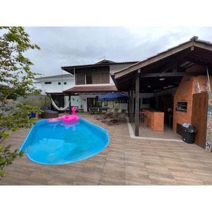 Imagem Casa com 3 Quartos à Venda, 380 m² em Ariribá - Balneário Camboriú Imagem Casa com 3 Quartos à Venda, 380 m² em Ariribá - Balneário Camboriú