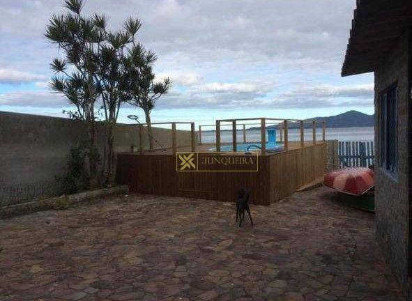 Imagem Casa com 3 Quartos à Venda, 213 m² em Ponta De Baixo - São José