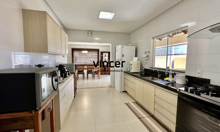 Imagem Casa com 4 Quartos à Venda, 287 m² em Jardins Valência - Goiânia Imagem Casa com 4 Quartos à Venda, 287 m² em Jardins Valência - Goiânia