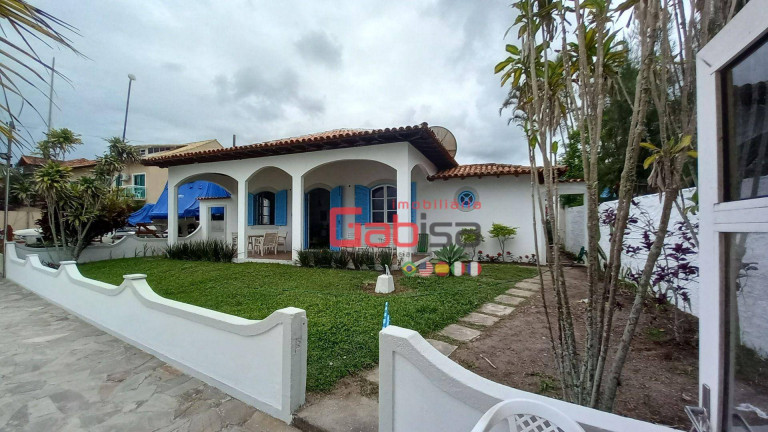 Casa de Condomínio com 4 Quartos à Venda, 180 m² em Balneário São Pedro - São Pedro Da Aldeia