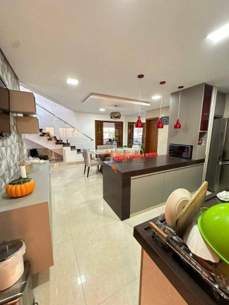Imagem Sobrado com 3 Quartos à Venda, 300 m² em Pindorama - Mogi Das Cruzes
