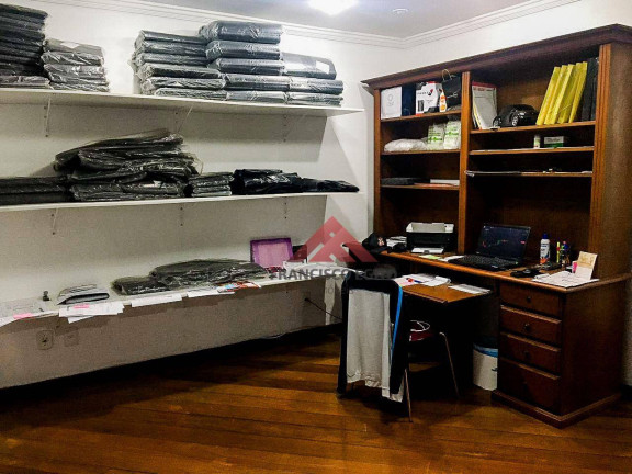 Imagem Casa com 6 Quartos à Venda, 264 m² em Maria Paula - Niterói Imagem Casa com 6 Quartos à Venda, 264 m² em Maria Paula - Niterói