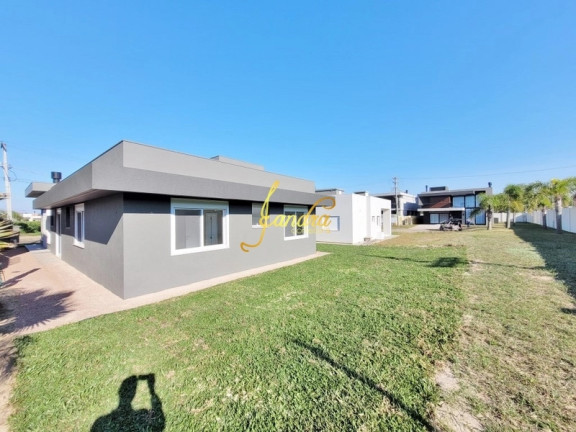 Imagem Casa de Condomínio com 4 Quartos à Venda, 2.400 m² em Capao Novo Posto 9 Village - Capão Da Canoa Imagem Casa de Condomínio com 4 Quartos à Venda, 2.400 m² em Capao Novo Posto 9 Village - Capão Da Canoa