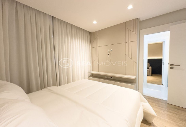 Imagem Apartamento com 3 Quartos à Venda, 140 m² em Centro - Balneário Camboriú Imagem Apartamento com 3 Quartos à Venda, 140 m² em Centro - Balneário Camboriú