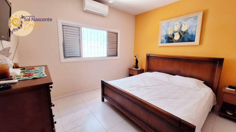 Imagem Casa com 5 Quartos à Venda, 229 m² em Centro - Bertioga