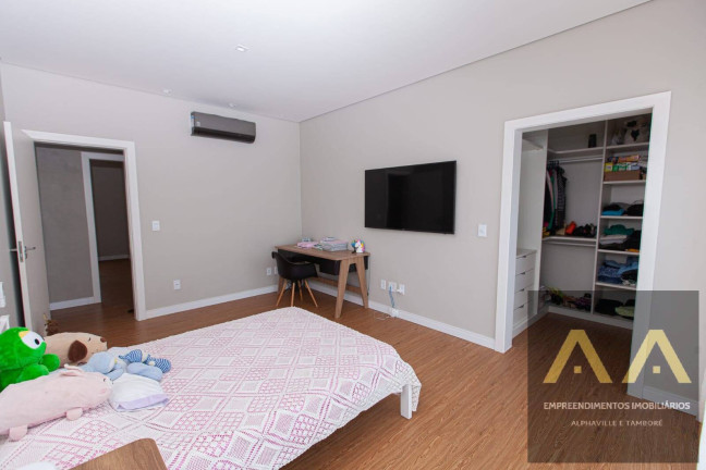 Imagem Casa com 4 Quartos à Venda, 400 m² em Tamboré - Santana De Parnaíba Imagem Casa com 4 Quartos à Venda, 400 m² em Tamboré - Santana De Parnaíba