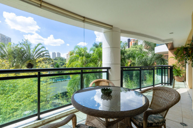 Apartamento com 3 Quartos à Venda, 192 m² em Vila Suzana - São Paulo