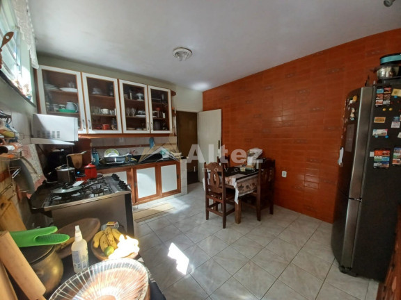 Imagem Casa com 3 Quartos à Venda, 240 m² em Albuquerque - Teresópolis Imagem Casa com 3 Quartos à Venda, 240 m² em Albuquerque - Teresópolis