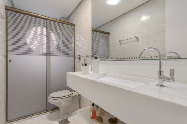 Imagem Imóvel com 2 Quartos à Venda, 63 m² em Teresópolis - Porto Alegre Imagem Imóvel com 2 Quartos à Venda, 63 m² em Teresópolis - Porto Alegre