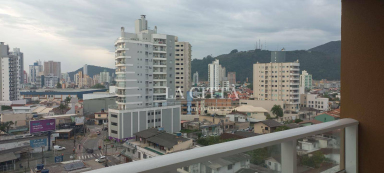 Imagem Apartamento com 2 Quartos para Alugar, 63 m² em Vila Operária - Itajaí Imagem Apartamento com 2 Quartos para Alugar, 63 m² em Vila Operária - Itajaí