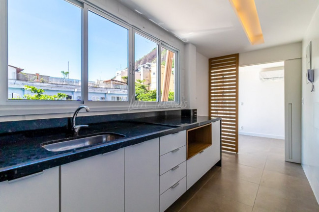 Imagem Cobertura com 3 Quartos à Venda, 237 m² em Copacabana - Rio De Janeiro