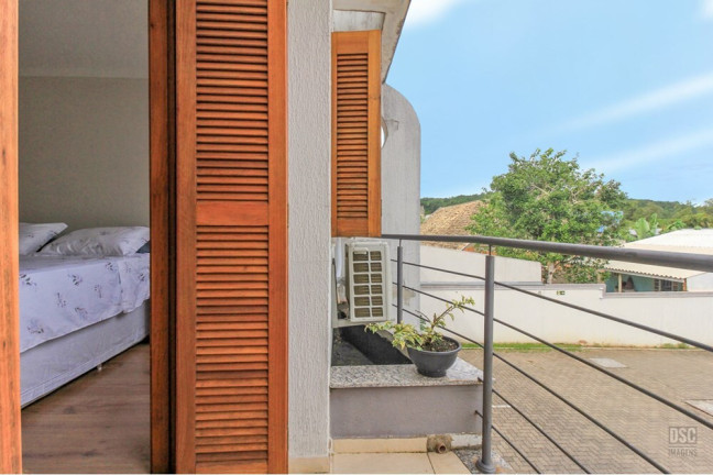 Imagem Casa com 2 Quartos à Venda, 102 m² em Serraria - Porto Alegre