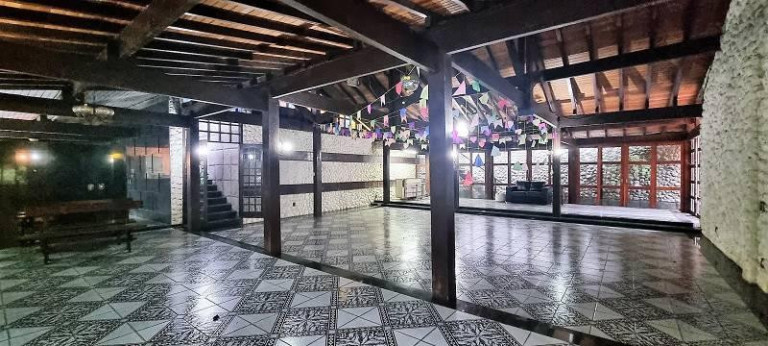 Imagem Casa com 4 Quartos à Venda, 800 m² em Freguesia - Rio De Janeiro Imagem Casa com 4 Quartos à Venda, 800 m² em Freguesia - Rio De Janeiro