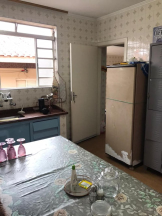 Imagem Sobrado com 3 Quartos à Venda, 250 m²
