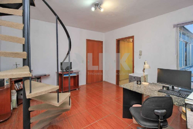 Imagem Imóvel com 2 Quartos à Venda, 92 m² em Azenha - Porto Alegre Imagem Imóvel com 2 Quartos à Venda, 92 m² em Azenha - Porto Alegre