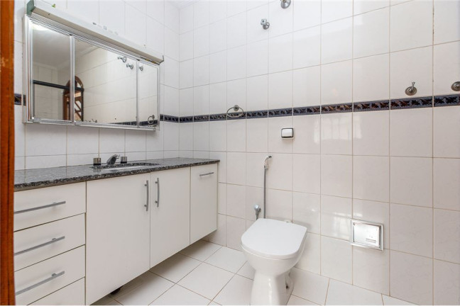 Imagem Casa com 2 Quartos à Venda, 136 m² em Jardim Aeroporto - São Paulo