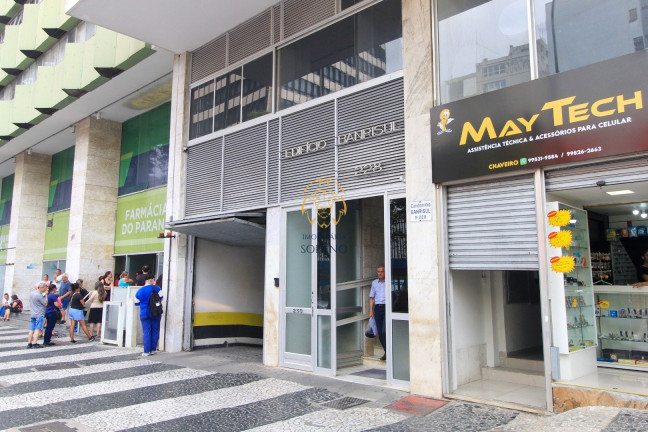 Imagem Sala Comercial à Venda, 68 m² em Centro - Curitiba Imagem Sala Comercial à Venda, 68 m² em Centro - Curitiba
