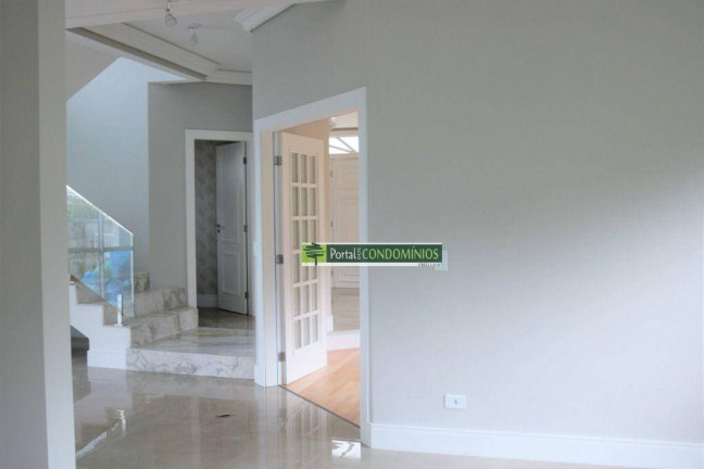 Imagem Casa com 6 Quartos à Venda, 435 m² em Uberaba - Curitiba Imagem Casa com 6 Quartos à Venda, 435 m² em Uberaba - Curitiba