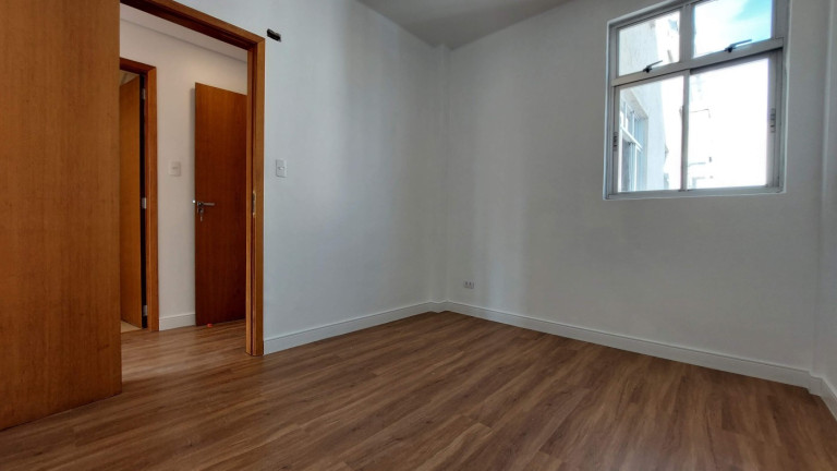 Imagem Apartamento com 2 Quartos à Venda, 76 m² em Centro - Curitiba