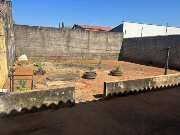 Casa com 3 Quartos à Venda, 420 m² em Setor Faiçalville - Goiânia