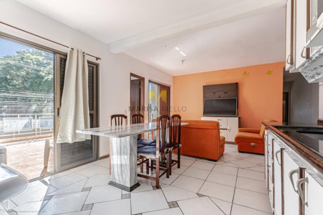 Imagem Sobrado com 3 Quartos à Venda,  em Bairro Alto - Curitiba