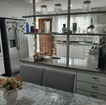 Imagem Casa com 5 Quartos à Venda, 360 m² em Barreirinha - Curitiba