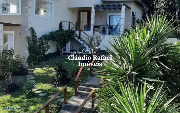 Imagem Casa com 5 Quartos à Venda, 230 m² em Ferradura - Armação Dos Búzios Imagem Casa com 5 Quartos à Venda, 230 m² em Ferradura - Armação Dos Búzios