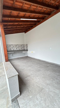 Imagem Casa com 4 Quartos à Venda, 300 m²