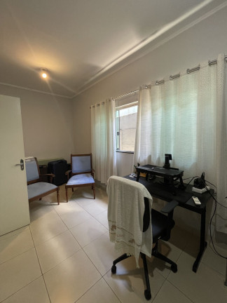 Imagem Casa com 3 Quartos à Venda, 283 m² em Centro - Goianésia