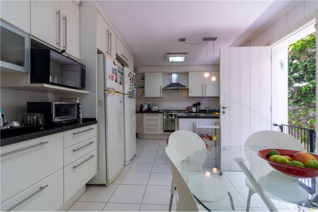 Imagem Casa com 5 Quartos à Venda, 360 m² em Morumbi - São Paulo Imagem Casa com 5 Quartos à Venda, 360 m² em Morumbi - São Paulo