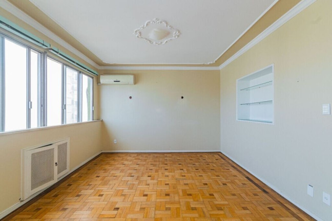 Imagem Apartamento com 3 Quartos à Venda, 210 m² em Centro Histórico - Porto Alegre