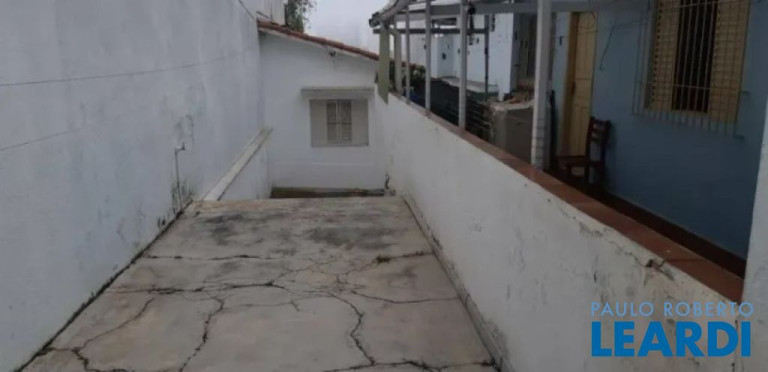 Imagem Casa com 1 Quarto à Venda, 147 m² em Santa Maria - Santo André